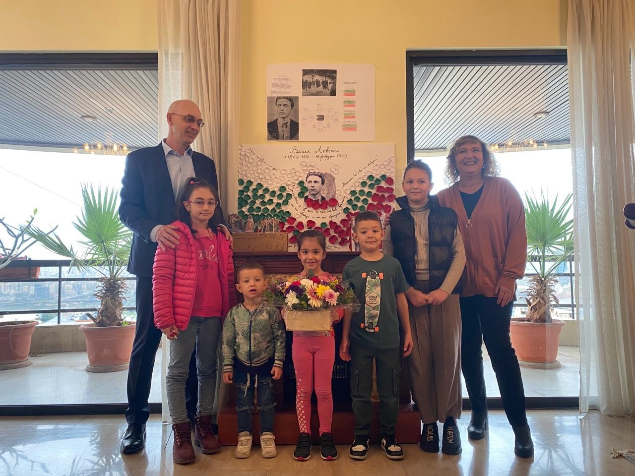 In the premises of the Bulgarian Embassy in Beirut the students of the Bulgarian Sunday Scholl “Ivan Vazov” and their teacher, Ms Elena Dyulgerova, performed an “Hour for the Apostle!”